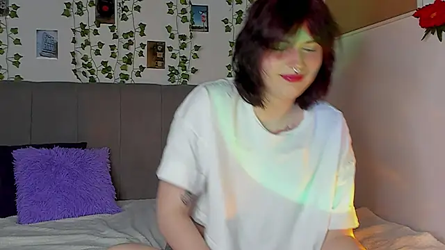 miss Lizzy online show from 02-27-25, 04:41