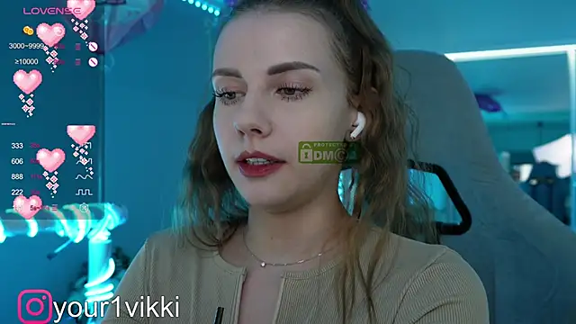 Snapshot of Vikki_Cheese chatting on 12-10-24, 07:00 Vikki Cheese online show from 12-10-24, 07:00