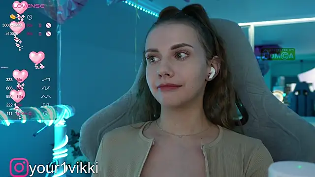 Snapshot of Vikki_Cheese chatting on 12-10-24, 10:05 Vikki Cheese online show from 12-10-24, 10:05