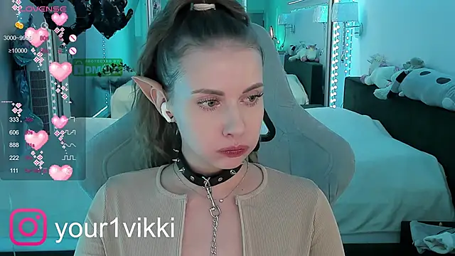 Snapshot of Vikki_Cheese chatting on 12-11-24, 01:15 Vikki Cheese online show from 12-11-24, 01:15