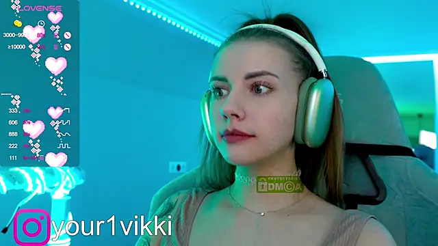 Snapshot of Vikki_Cheese chatting on 01-09-25, 12:03 Vikki Cheese online show from 01-09-25, 12:03