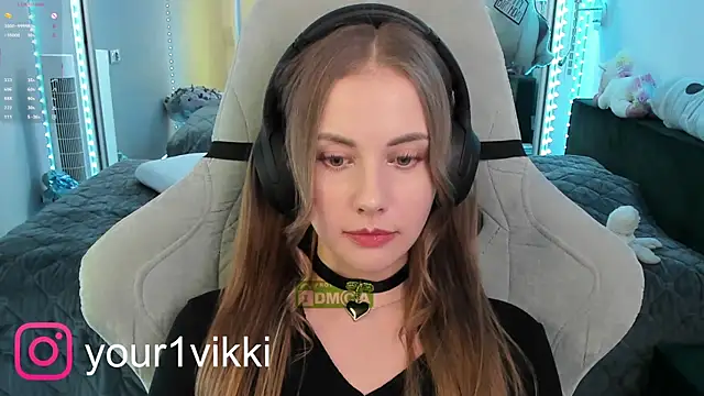 Snapshot of Vikki_Cheese chatting on 02-16-25, 04:42 Vikki Cheese online show from 02-16-25, 04:42