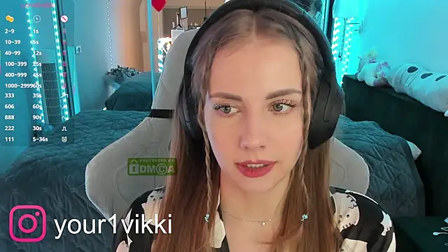 Snapshot of Vikki_Cheese chatting on 02-21-25, 12:38 Vikki Cheese online show from 02-21-25, 12:38