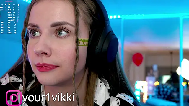 Snapshot of Vikki_Cheese chatting on 02-22-25, 07:25 Vikki Cheese online show from 02-22-25, 07:25