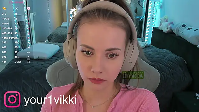 Snapshot of Vikki_Cheese chatting on 02-22-25, 10:31 Vikki Cheese online show from 02-22-25, 10:31