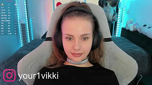 Snapshot of Vikki_Cheese chatting on 02-28-25, 09:04 Vikki Cheese online show from 02-28-25, 09:04