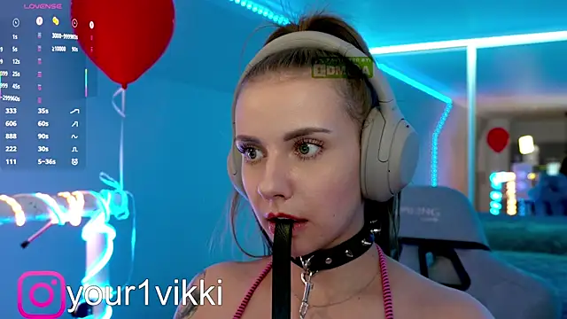 Snapshot of Vikki_Cheese chatting on 03-04-25, 11:43 Vikki Cheese online show from 03-04-25, 11:43