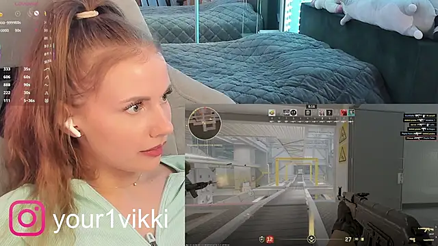 Snapshot of Vikki_Cheese chatting on 03-17-25, 01:35 Vikki Cheese online show from 03-17-25, 01:35