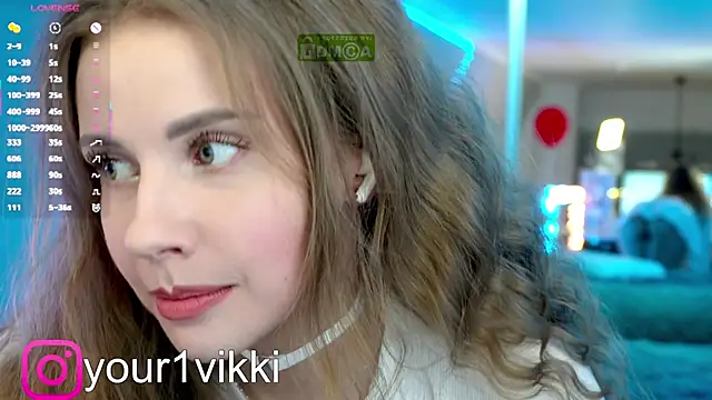 Snapshot of Vikki_Cheese chatting on 03-18-25, 08:48 Vikki Cheese online show from 03-18-25, 08:48