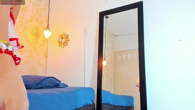 BRITANY WELLS  online show from 10-31-25, 12:06