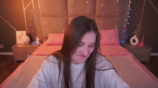 EmmyCharmm online show from 02-10-26, 07:01