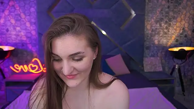 EmmyCharmm online show from 03-26-26, 07:03