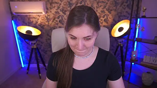 EmmyCharmm online show from 07-21-26, 06:38