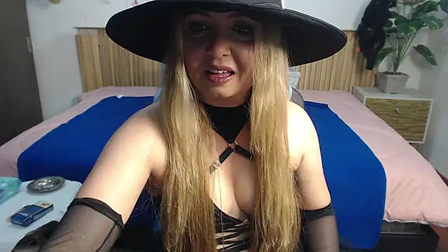 Snapshot of rose_meyer chatting on 10-31-25, 06:42 rose meyer online show from 10-31-25, 06:42