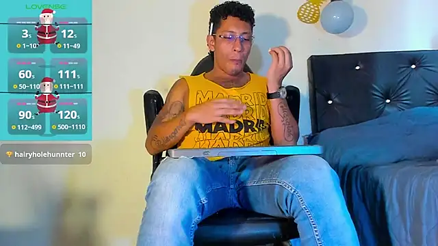 Snapshot of FuckHardlove chatting on 12-30-24, 09:08 FuckHardlove online show from 12-30-24, 09:08