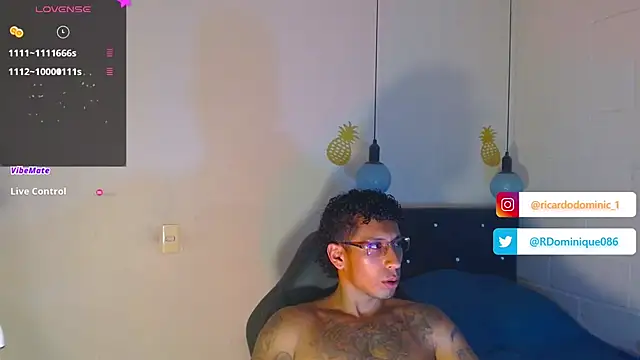 Snapshot of FuckHardlove chatting on 01-01-25, 03:45 FuckHardlove online show from 01-01-25, 03:45