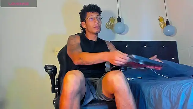 Snapshot of FuckHardlove chatting on 01-06-25, 10:58 FuckHardlove online show from 01-06-25, 10:58