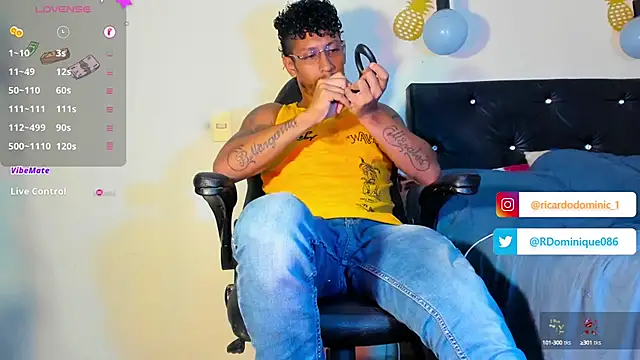 Snapshot of FuckHardlove chatting on 02-01-25, 02:37 FuckHardlove online show from 02-01-25, 02:37