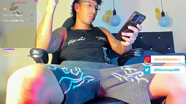 Snapshot of FuckHardlove chatting on 02-03-25, 02:36 FuckHardlove online show from 02-03-25, 02:36