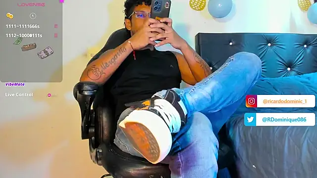 Snapshot of FuckHardlove chatting on 02-08-25, 08:32 FuckHardlove online show from 02-08-25, 08:32