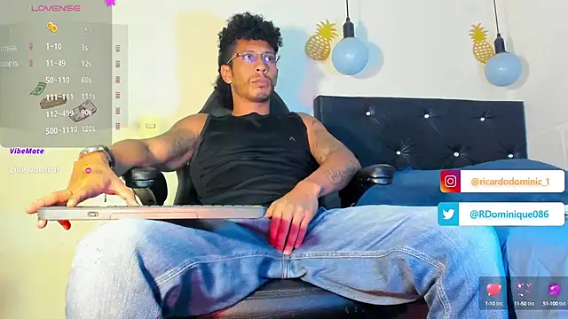 Snapshot of FuckHardlove chatting on 02-09-25, 02:38 FuckHardlove online show from 02-09-25, 02:38