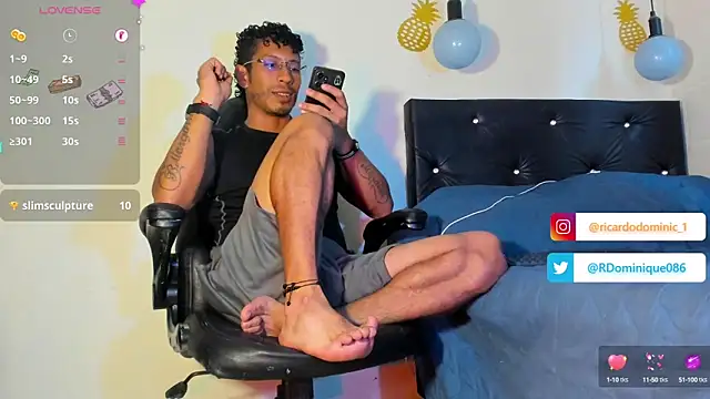 Snapshot of FuckHardlove chatting on 02-12-25, 10:26 FuckHardlove online show from 02-12-25, 10:26