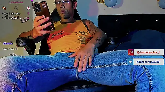 Snapshot of FuckHardlove chatting on 02-28-25, 04:43 FuckHardlove online show from 02-28-25, 04:43