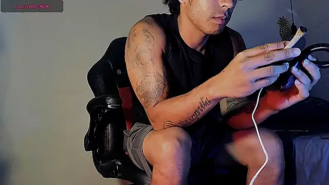 Snapshot of FuckHardlove chatting on 03-07-25, 01:53 FuckHardlove online show from 03-07-25, 01:53