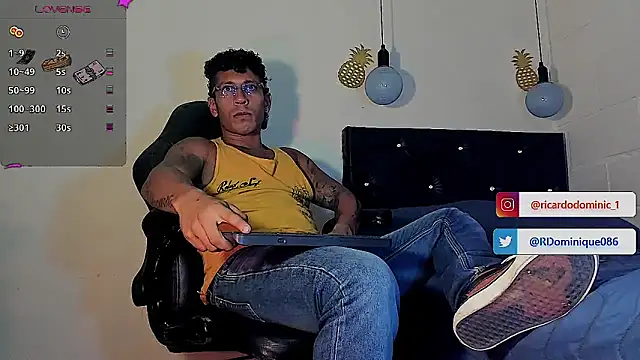 Snapshot of FuckHardlove chatting on 03-17-25, 03:14 FuckHardlove online show from 03-17-25, 03:14