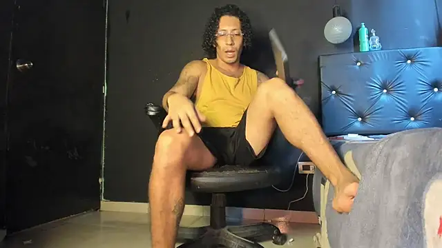Snapshot of FuckHardlove chatting on 06-15-26, 06:54 FuckHardlove online show from 06-15-26, 06:54