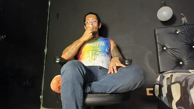 Snapshot of FuckHardlove chatting on 06-26-26, 03:55 FuckHardlove online show from 06-26-26, 03:55