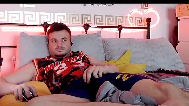 Snapshot of erotico69xxx chatting on 09-13-25, 02:11 erotico69xxx online show from 09-13-25, 02:11