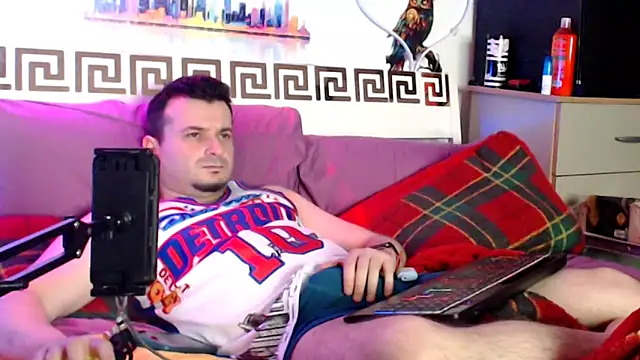 Snapshot of erotico69xxx chatting on 05-09-26, 10:48 erotico69xxx online show from 05-09-26, 10:48