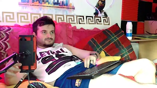 Snapshot of erotico69xxx chatting on 06-12-26, 07:35 erotico69xxx online show from 06-12-26, 07:35