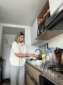 Ameellie online show from 11-21-25, 03:00