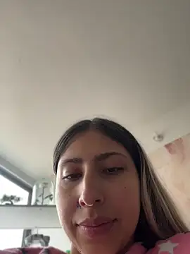 Ameellie online show from 05-21-26, 03:52