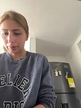 Ameellie online show from 06-12-26, 03:55