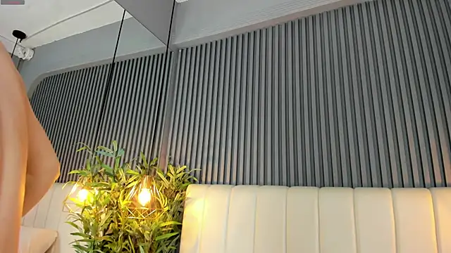 SaraRiley online show from 12-14-25, 10:36