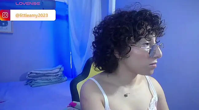 Snapshot of little__amy_ chatting on 12-27-24, 10:37 little  amy  online show from 12-27-24, 10:37