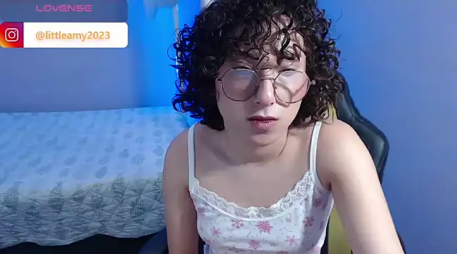 Snapshot of little__amy_ chatting on 01-19-25, 11:10 little  amy  online show from 01-19-25, 11:10