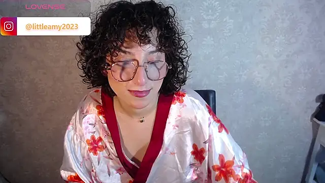 Snapshot of little__amy_ chatting on 03-13-25, 08:43 little  amy  online show from 03-13-25, 08:43