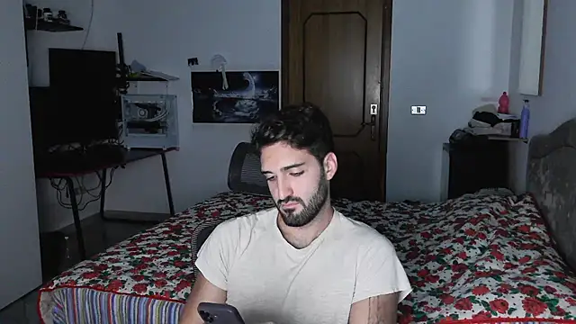 Snapshot of Alexox02 chatting on 10-28-25, 08:44 Alexox02 online show from 10-28-25, 08:44