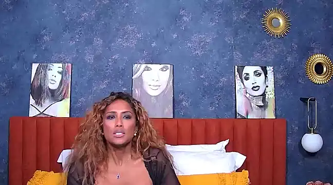 ShanialaFrancaise online show from 02-19-25, 07:16
