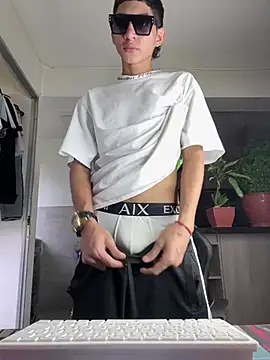 Hardcockboysxxx online show from 04-26-26, 07:44