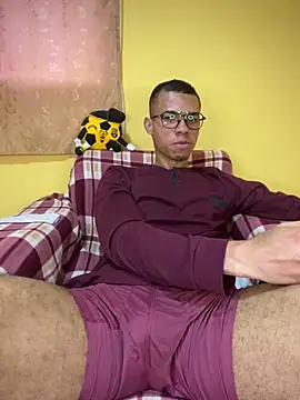 Snapshot of MoiseXxx_777 chatting on 12-29-24, 11:50 MoiseXxx 777 online show from 12-29-24, 11:50