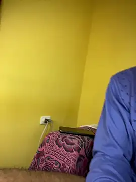 Snapshot of MoiseXxx_777 chatting on 01-24-25, 07:51 MoiseXxx 777 online show from 01-24-25, 07:51