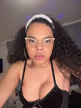 Snapshot of naomikandra chatting on 12-03-25, 08:18 naomikandra online show from 12-03-25, 08:18