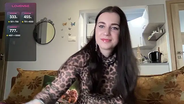 Teylor Love online show from 12-19-24, 01:40