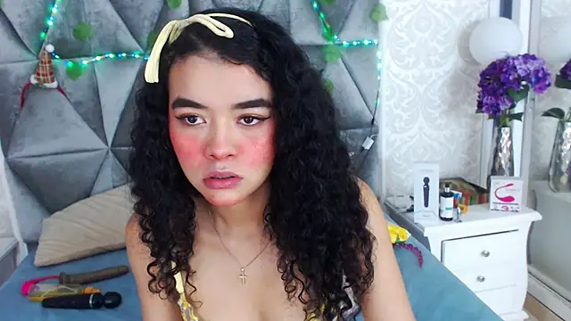 Snapshot of Angela_lovee chatting on 01-25-25, 12:58 Angela lovee online show from 01-25-25, 12:58