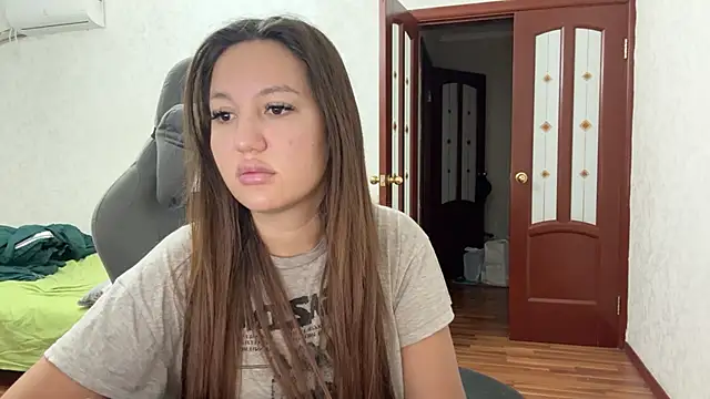 Snapshot of Nelly_Fischer chatting on 12-11-24, 05:04 Nelly Fischer online show from 12-11-24, 05:04